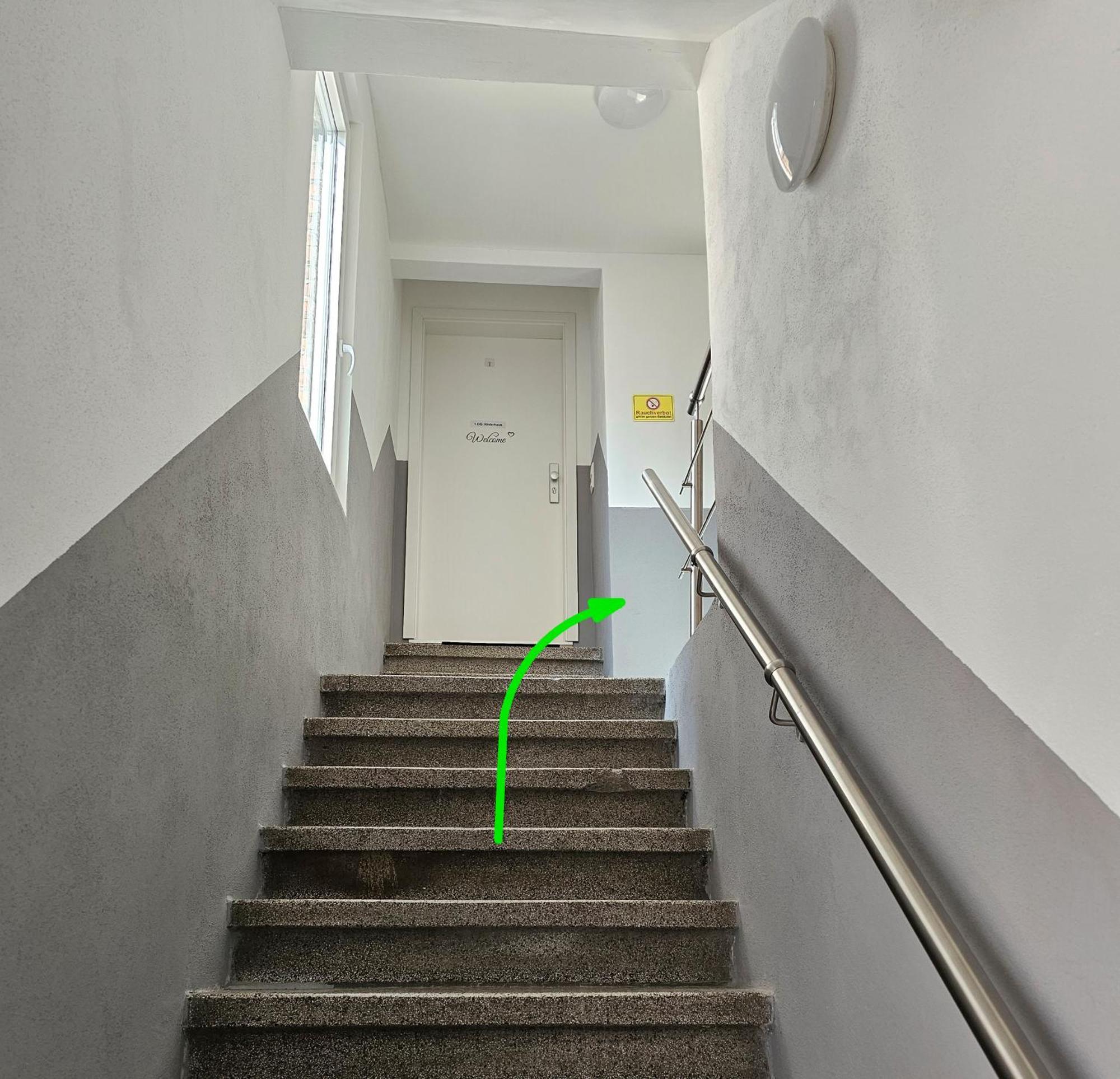 Schoene Grosse Ferienwohnung 79M2 Und 2 Baeder, Zentrumnah, 2Og Erfurt Exterior photo